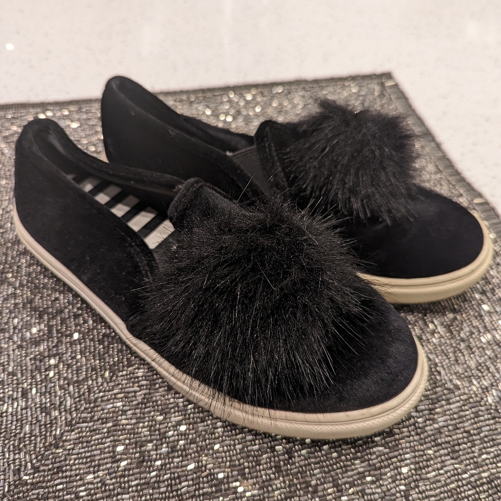 Betsey Johnson slip on shoes